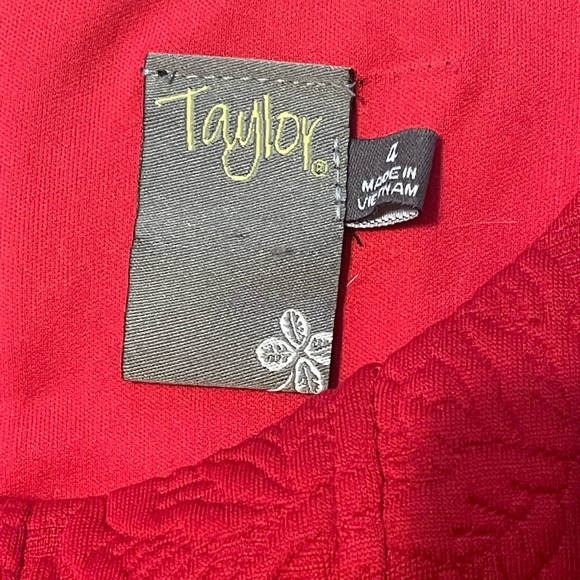 Red Dress with Rose Design 🥀 - Picture 5 of 5